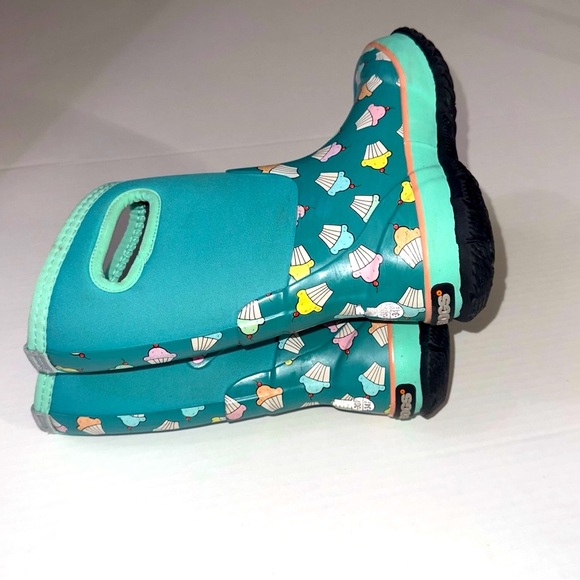 Bogs Kids' Classic Cupcakes Rain Snow Winter Boot Waterproof Size 12 Youth - Picture 5 of 15